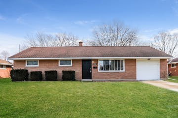 4352 Ashgrove Dr Grove City, OH 43123